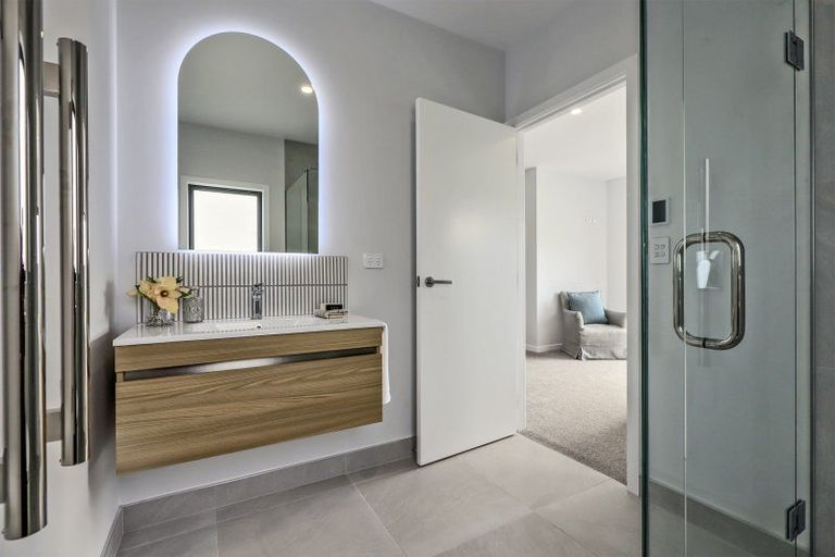 Photo of property in 9 Cassin Place, Taradale, 4112