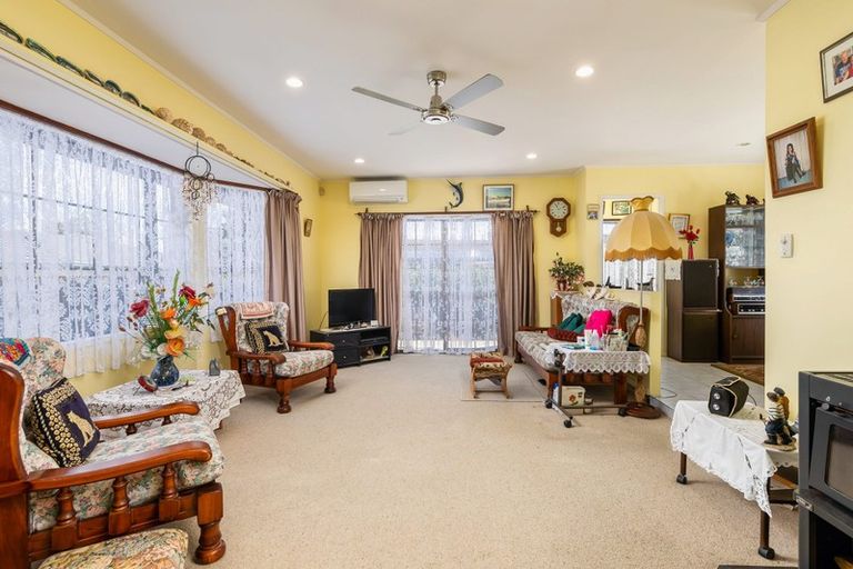 Photo of property in 39 Frank Evans Place, Henderson, Auckland, 0610