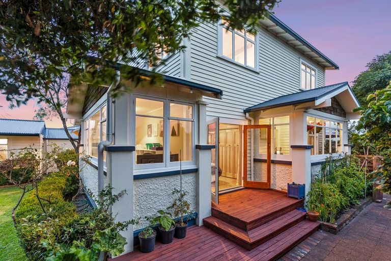 Photo of property in 42 Barriball Street, Fitzroy, New Plymouth, 4312