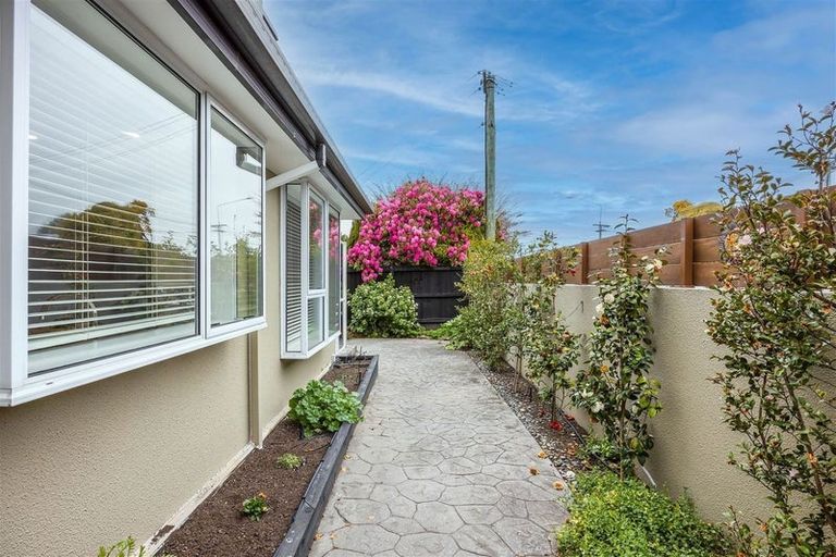 Photo of property in 38 Normans Road, Strowan, Christchurch, 8052