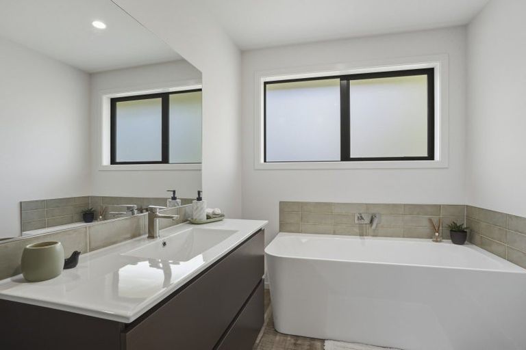 Photo of property in 8c Wingatui Road, Mosgiel, 9024