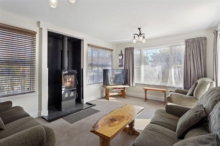 Photo of property in 122 Kippenberger Avenue, Rangiora, 7400