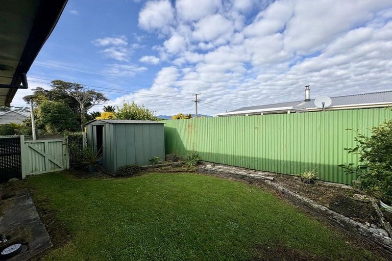 Photo of property in 48 Peel Street, Westport, 7825