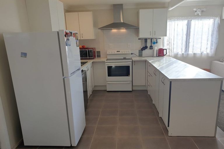 Photo of property in 1 Harrington Road, Henderson, Auckland, 0610