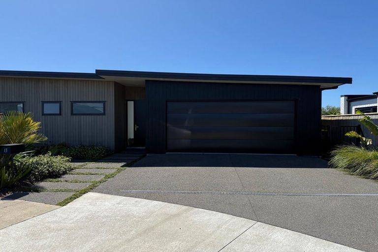 Photo of property in 13 Te Ara O Ngakeiha, Fitzroy, New Plymouth, 4312