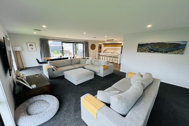 Photo of property in 42b Moeraki Road, Maoribank, Upper Hutt, 5018