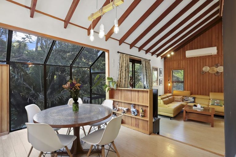 Photo of property in 8 Selwyn Avenue, Glen Eden, Auckland, 0602