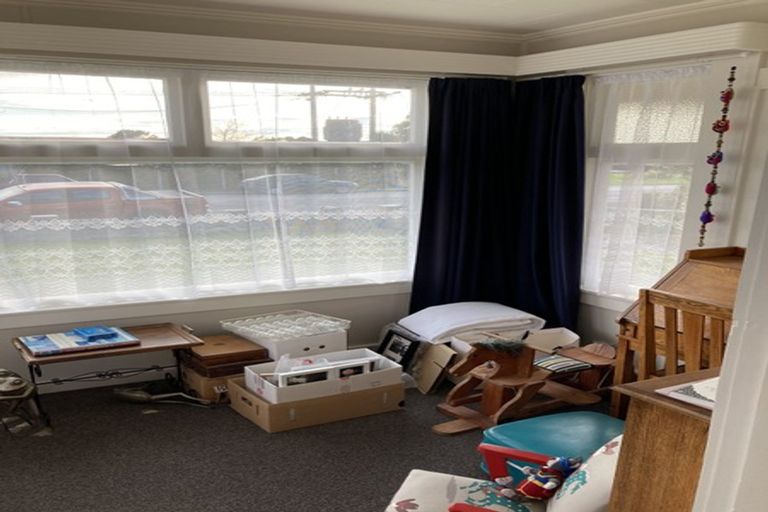 Photo of property in 128 Brougham Street, Westport, 7825