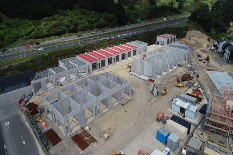 Photo of property in 1 Ara Paiwhenua, Tawa, Wellington, 5028