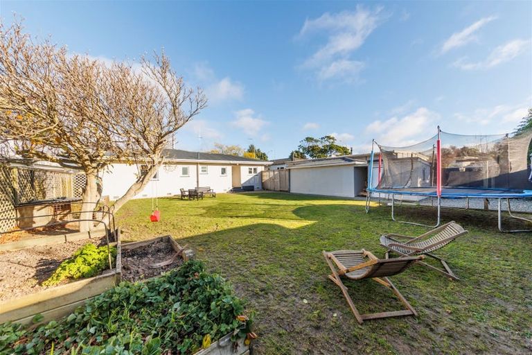 Photo of property in 41 Pahiatua Street, Hokowhitu, Palmerston North, 4410