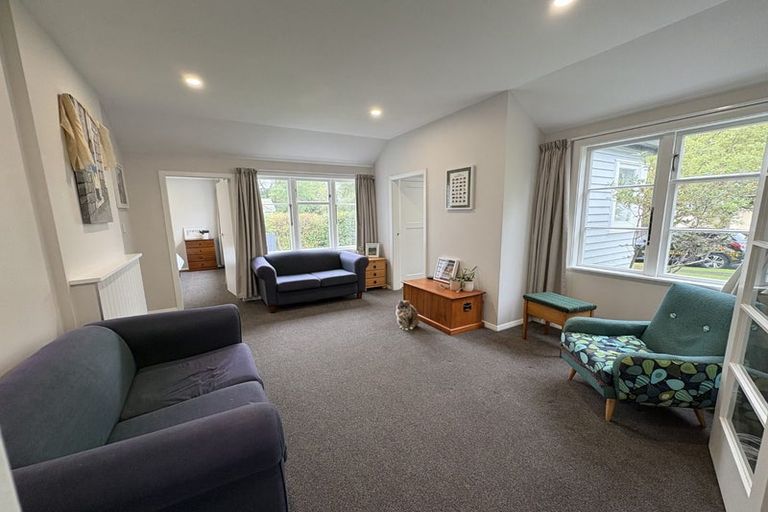 Photo of property in 74 Durham Crescent, Fairfield, Lower Hutt, 5011