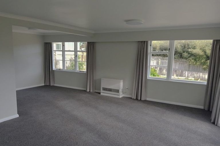 Photo of property in 98 Melbourne Road, Island Bay, Wellington, 6023