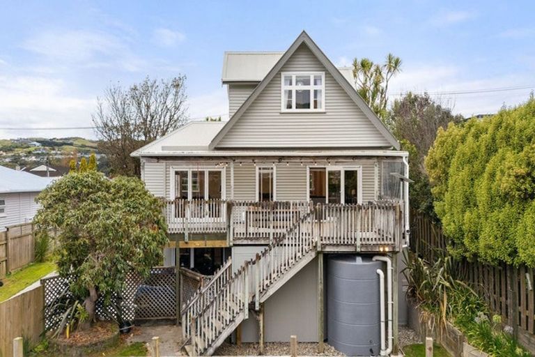 Photo of property in 30 Ngatitoa Street, Tawa, Wellington, 5028