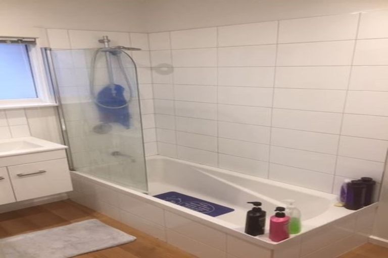 Photo of property in 7 Kipax Place, Riccarton, Christchurch, 8011