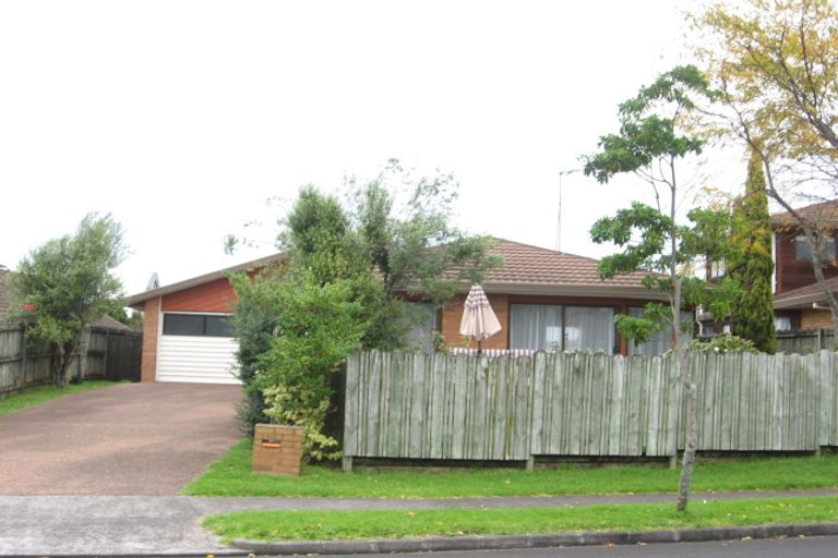 Photo of property in 2/1 Britannia Place, Half Moon Bay, Auckland, 2012