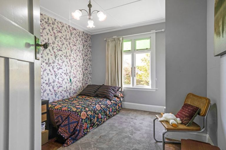 Photo of property in 11 Bear Street, Waverley, 4510