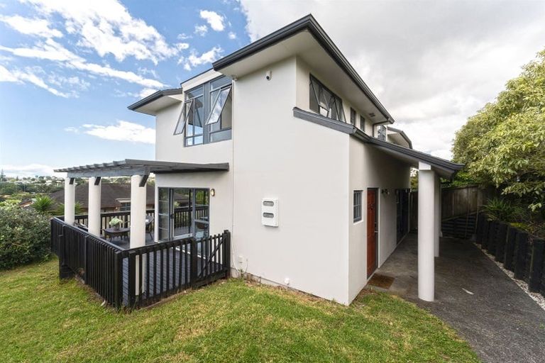 Photo of property in 50a Noeleen Street, Glenfield, Auckland, 0629