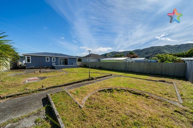 Photo of property in 11 Russell Road, Wainuiomata, Lower Hutt, 5014