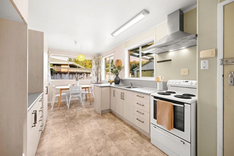 Photo of property in 102 Browning Street, Leamington, Cambridge, 3432