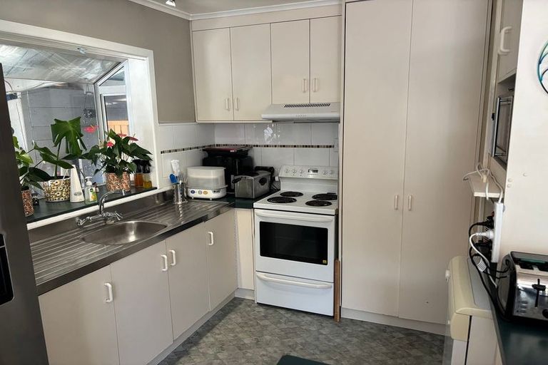 Photo of property in 13 Tapsell Road, Fairy Springs, Rotorua, 3015