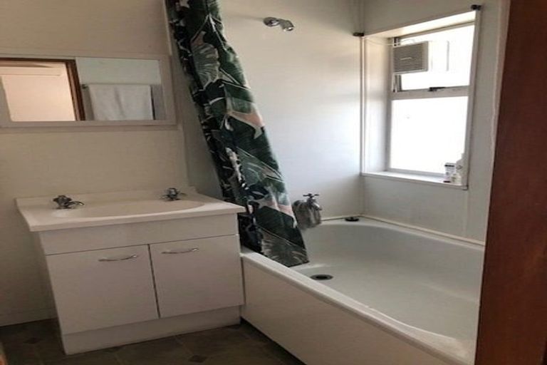 Photo of property in Melksham Towers, 601/131 Brougham Street, Mount Victoria, Wellington, 6011