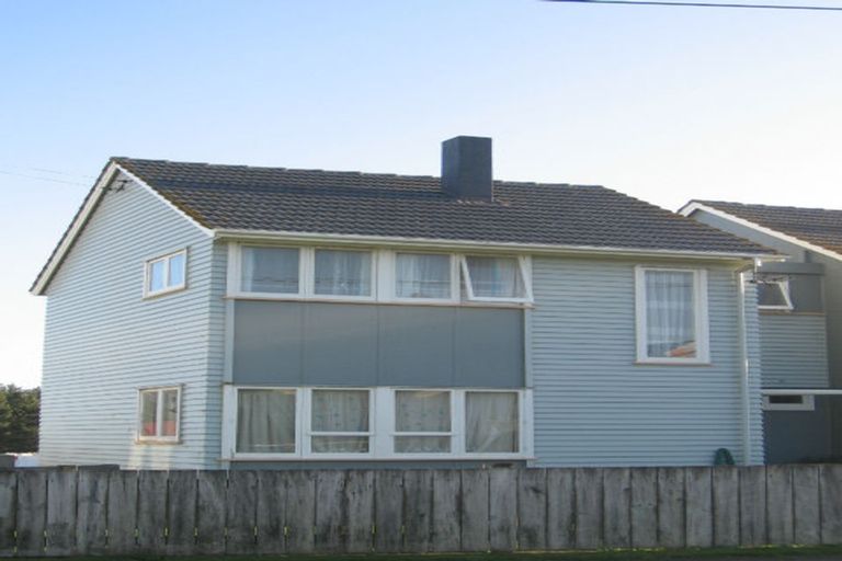 Photo of property in 17-21 Hazard Grove, Cannons Creek, Porirua, 5024