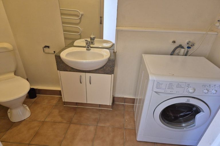 Photo of property in Terrace Tower Apartments, 13d/126 The Terrace, Wellington Central, Wellington, 6011