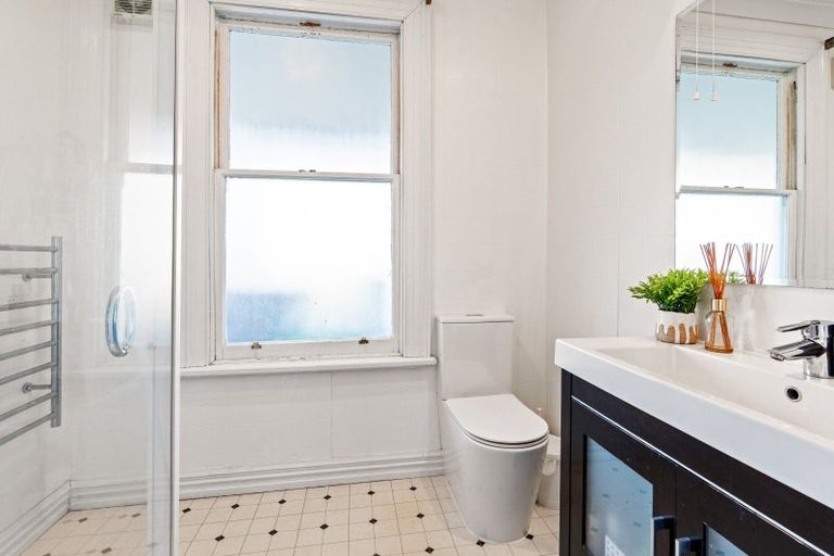 Photo of property in 54 Heriot Row, Dunedin Central, Dunedin, 9016