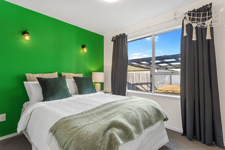 Photo of property in 25 Heathglen Avenue, Parklands, Christchurch, 8083