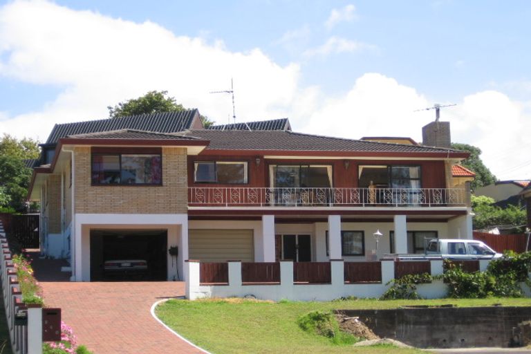 Photo of property in 940a Beach Road, Waiake, Auckland, 0630