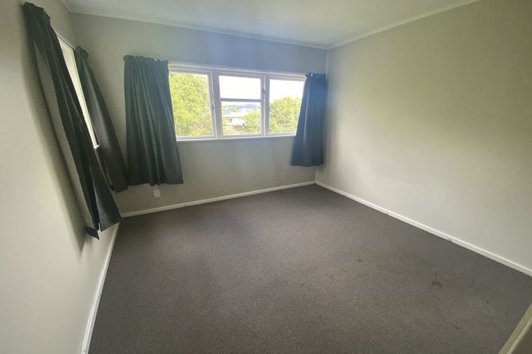 Photo of property in 95 Farmer Crescent, Taita, Lower Hutt, 5011
