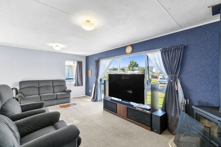 Photo of property in 11 Vincent Drive, Levin, 5510
