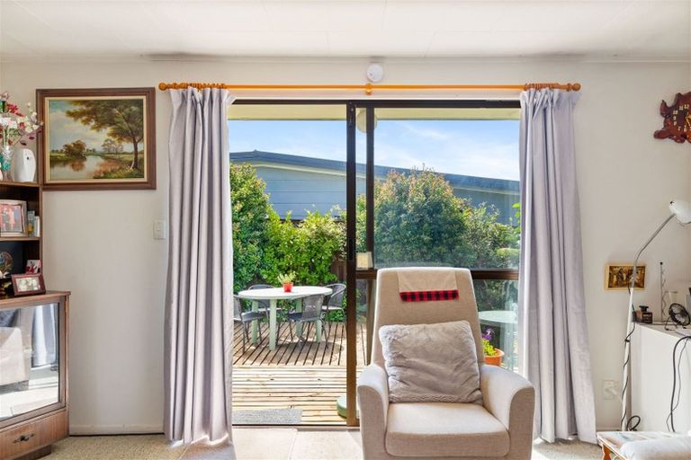 Photo of property in 18 Arney Road, Ranui, Auckland, 0612