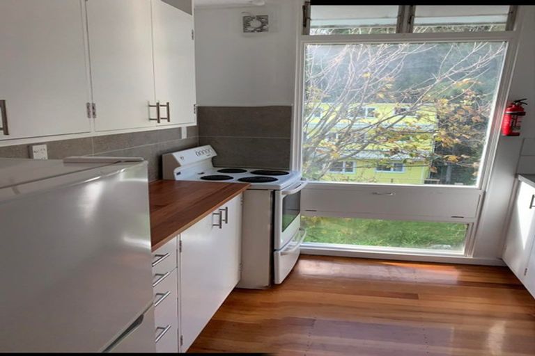 Photo of property in 45a Randwick Road, Northland, Wellington, 6012