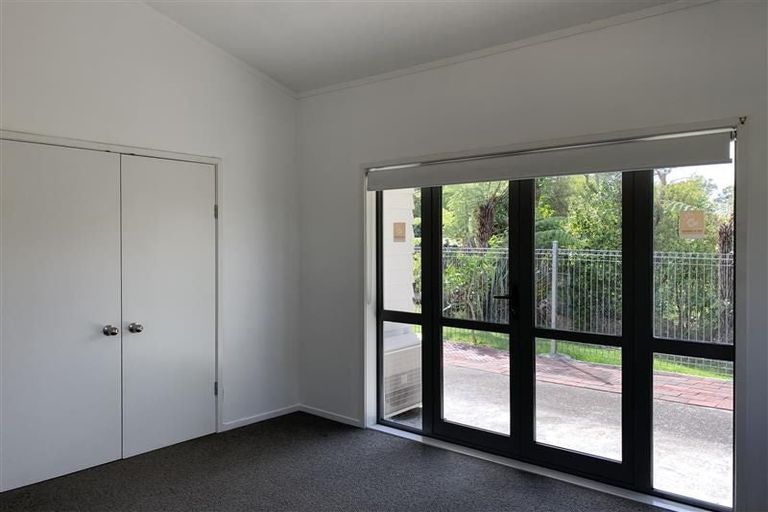 Photo of property in 131 Colwill Road, Massey, Auckland, 0614