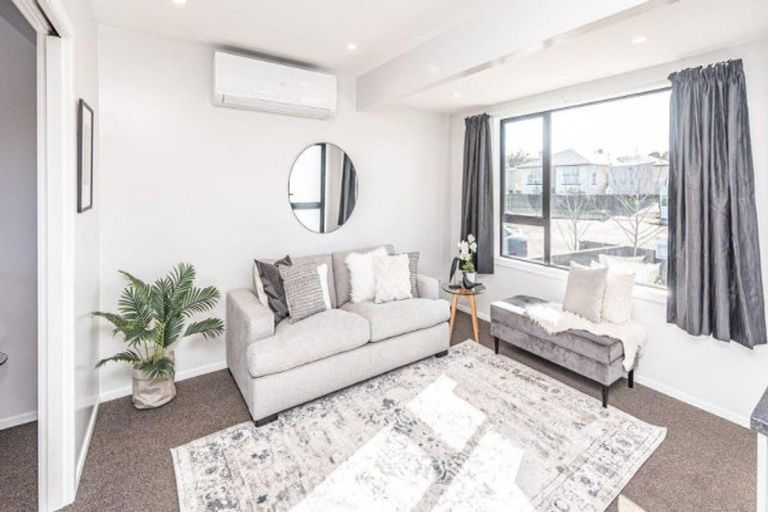 Photo of property in 1 Kupe Place, Castlecliff, Whanganui, 4501