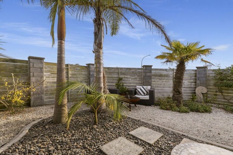 Photo of property in 25 Coutts Street, Papamoa Beach, Papamoa, 3118
