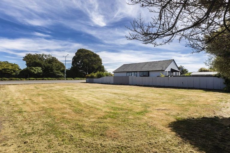Photo of property in 8 Pages Road, Linwood, Christchurch, 8062