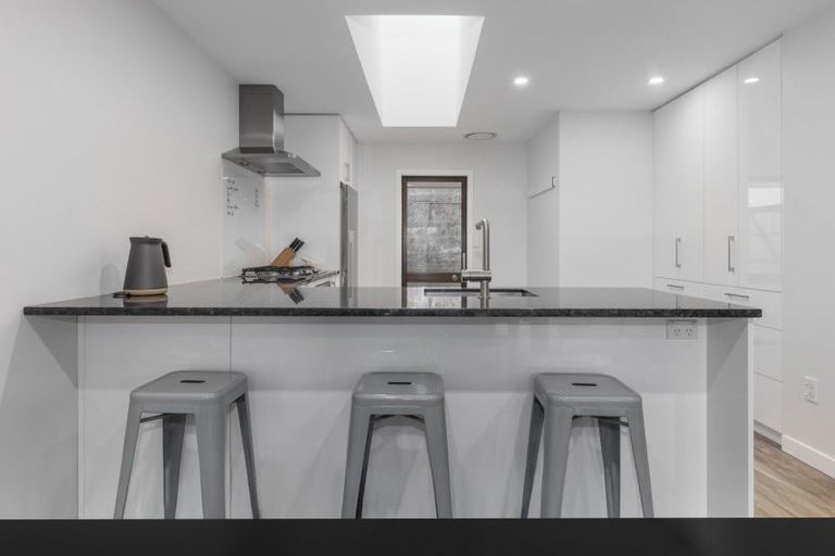 Photo of property in 2/24 Acheron Road, Paremata, Porirua, 5026