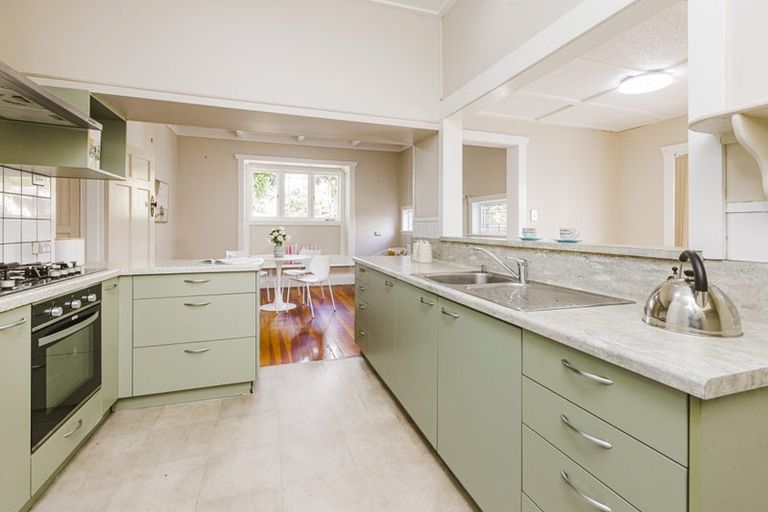 Photo of property in 10a Sturdee Road, Manurewa, Auckland, 2102