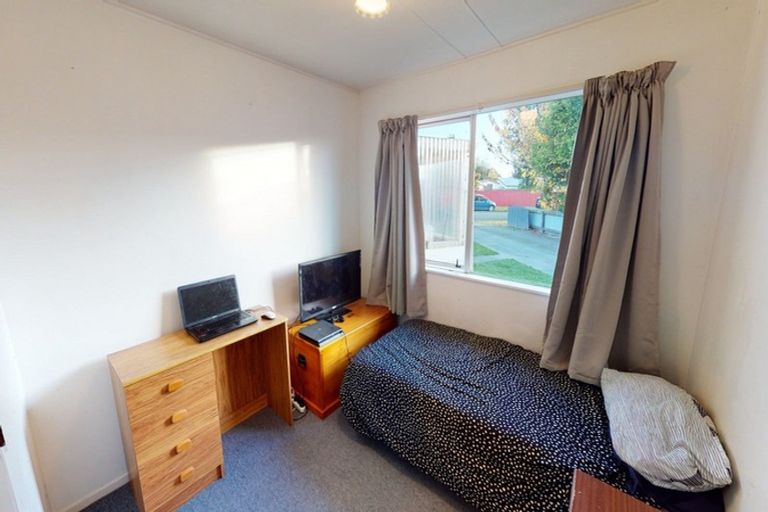 Photo of property in 20 Grenville Street, Levin, 5510