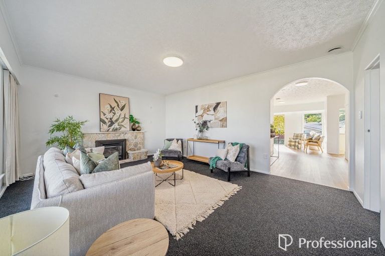 Photo of property in 19 Holly Grove, Maungaraki, Lower Hutt, 5010