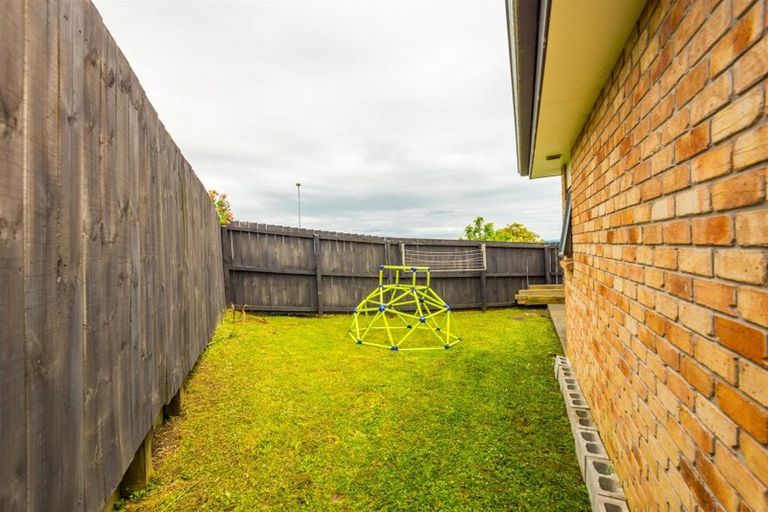 Photo of property in 48 Kirikiri Drive, Papakura, 2110