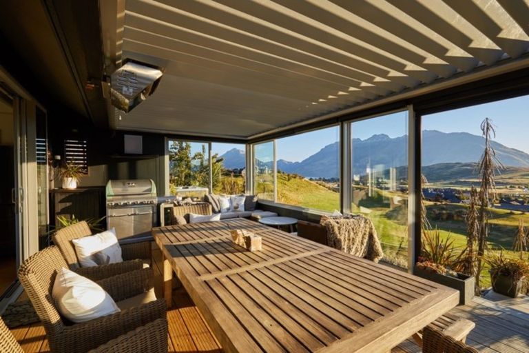 Photo of property in 5 Kintyre Court, Jacks Point, Queenstown, 9371