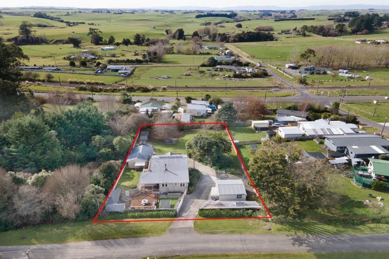 Photo of property in 110 Hastings Street, Halcombe, Feilding, 4779