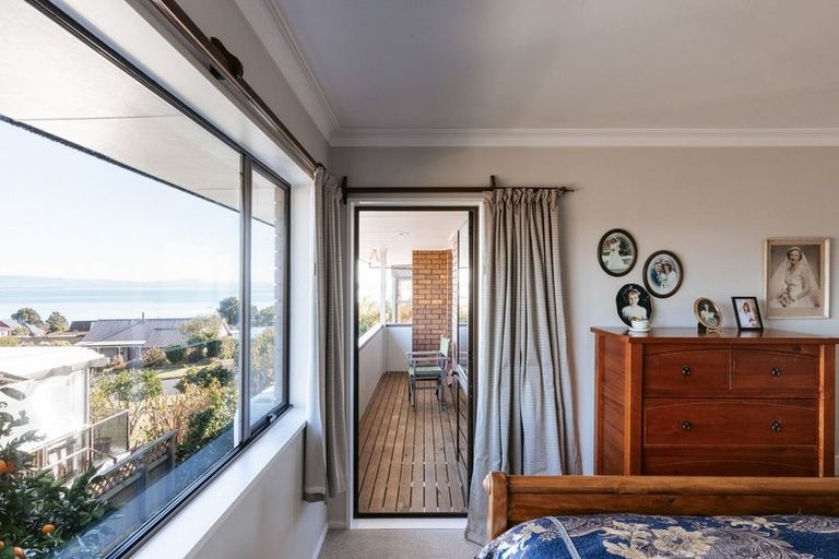 Photo of property in 1 Ruamoana Place, Omokoroa, 3114