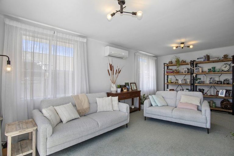 Photo of property in 22 Berkeley Road, Wainuiomata, Lower Hutt, 5014