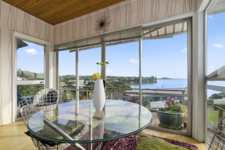 Photo of property in 11 Rangitoto View Road, Cockle Bay, Auckland, 2014