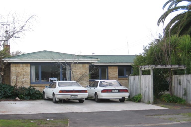 Photo of property in 2 Greensboro Street, Hamilton East, Hamilton, 3216