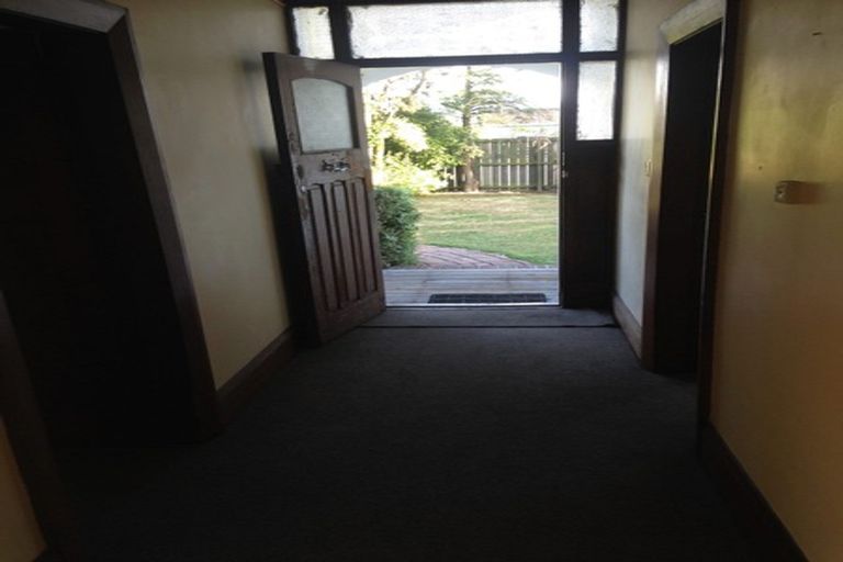 Photo of property in 17 Lyndon Street, Riccarton, Christchurch, 8011
